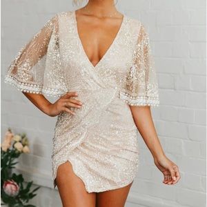 Hello Molly champagne dress - medium (size6) brand new